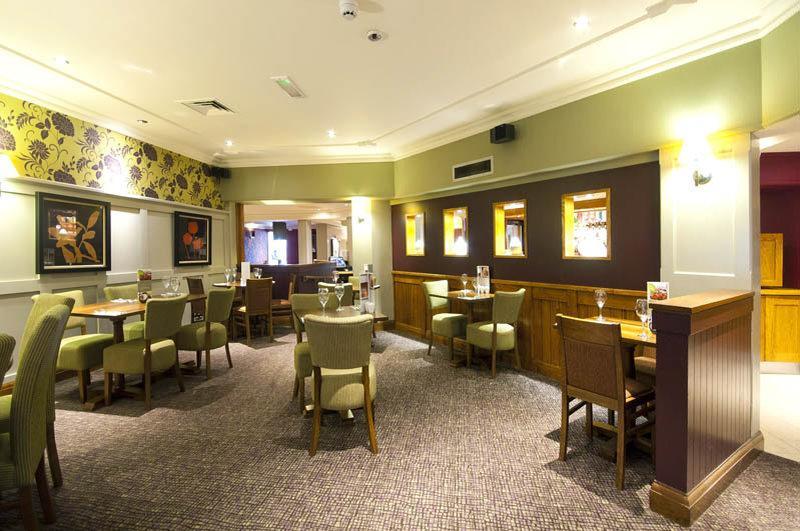 Premier Inn Glasgow Airport Paisley Exteriör bild